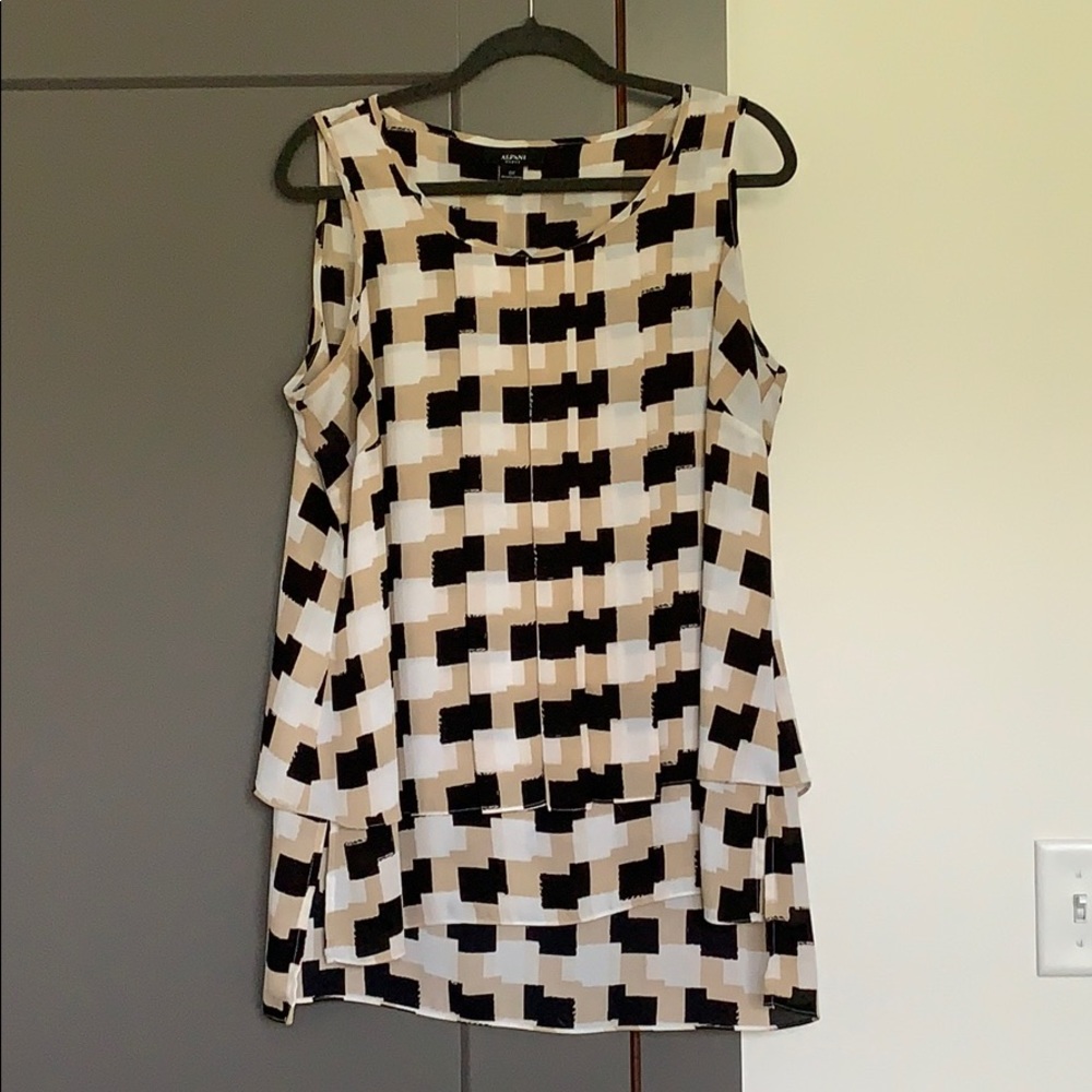 Sleeveless blouse